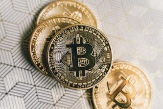 哈尔斯股票不涨（哈尔斯股票代码多少）